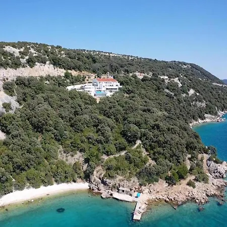 In Near Sandy Supetarska Draga