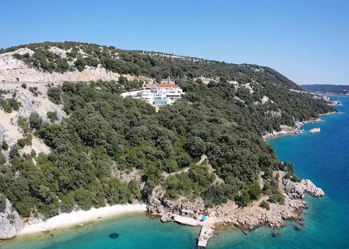In Near Sandy Supetarska Draga
